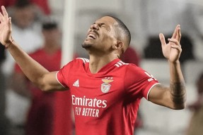 九游体育入口阿贾克斯阵容2024