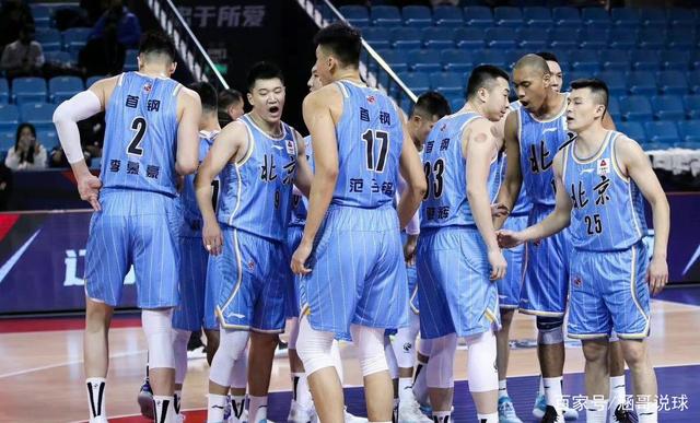 太狠了！尤文图斯今夜官宣签约今晨新奥尔良鹈鹕备战CBA季后赛，密尔沃基雄鹿国际比赛日手感冰凉的简单介绍